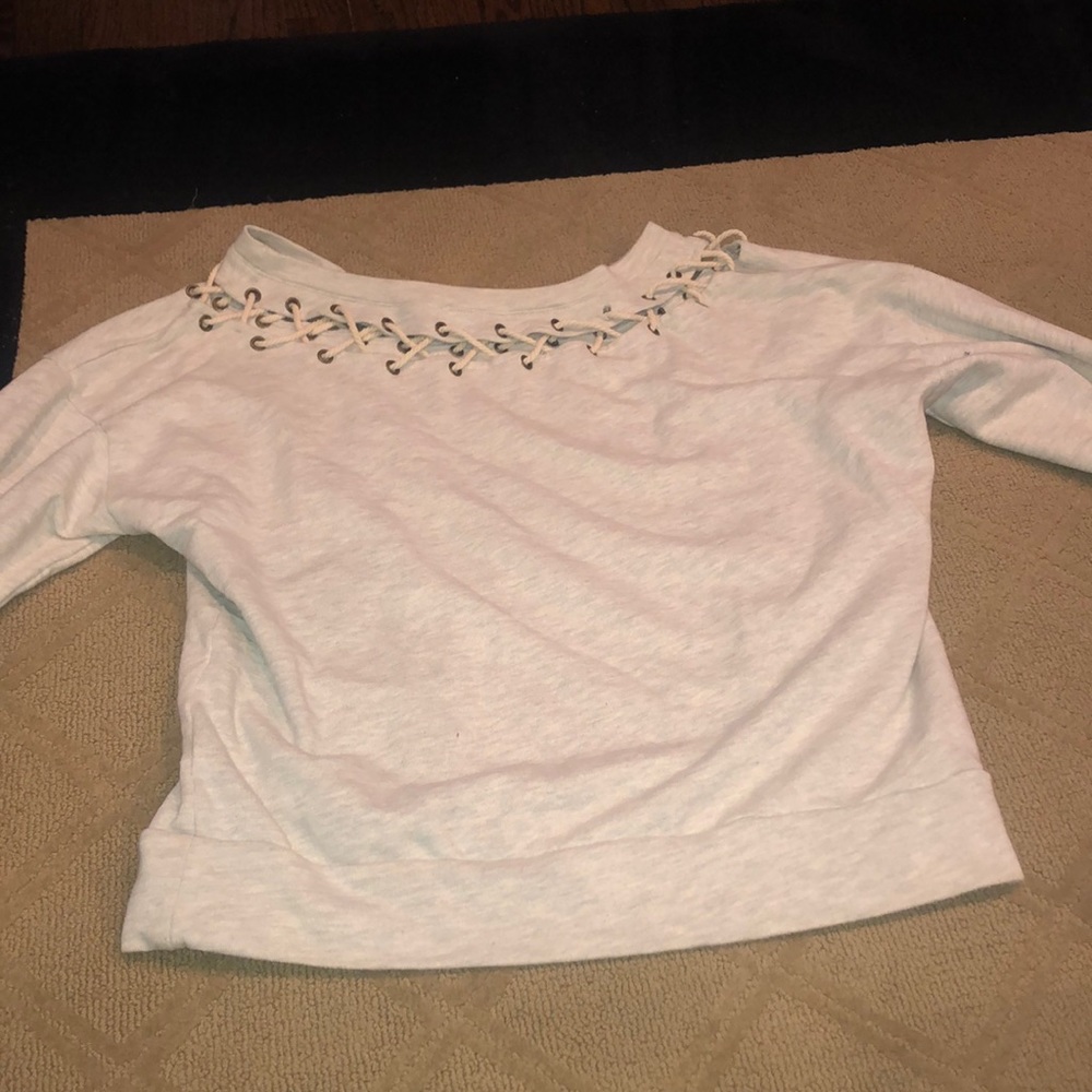 Light grey long sleeve sweater with rope